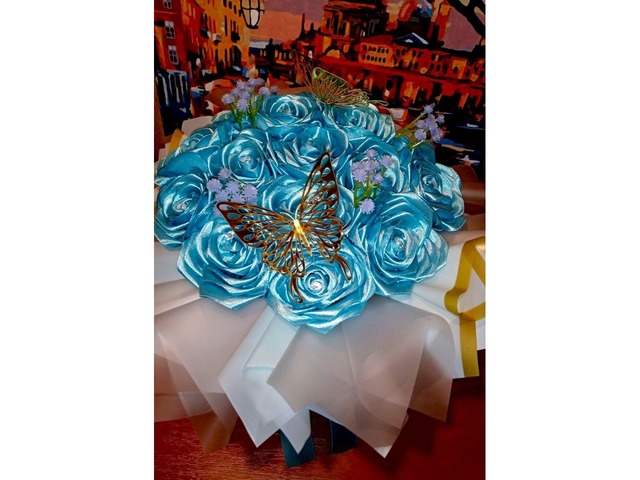 Букет блакитних троянд