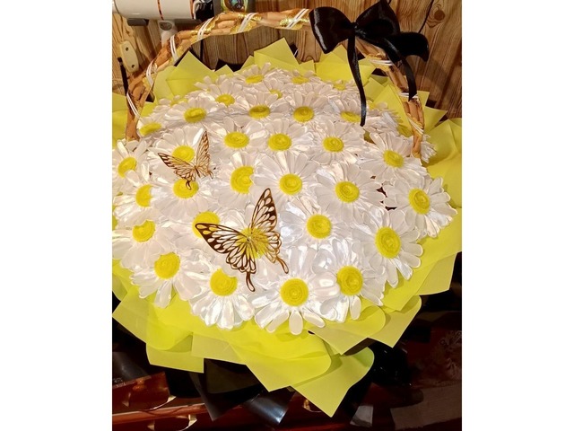 Кошик з ромашками