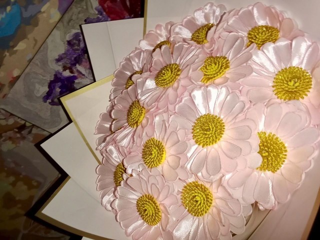 Рожеві ромашки