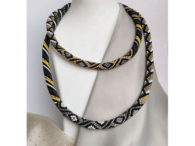 Прикраса із бісеру кольє-джгут "Таїнство"