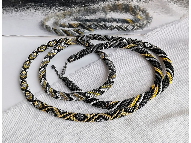 Прикраса із бісеру кольє-джгут "Таїнство"