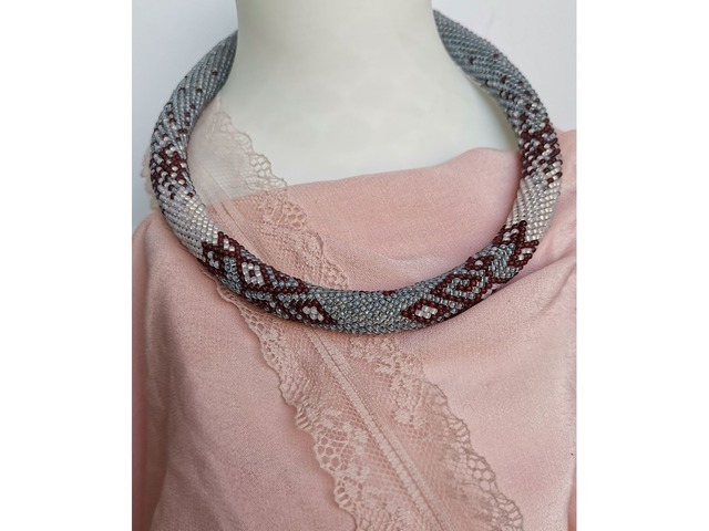 Прикраса із бісеру кольє-джгут "Настрій"