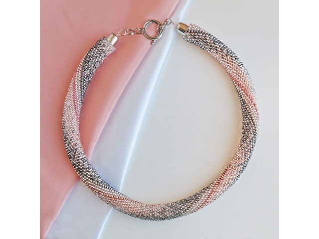 Прикраса із бісеру кольє-джгут "Срібний світанок"