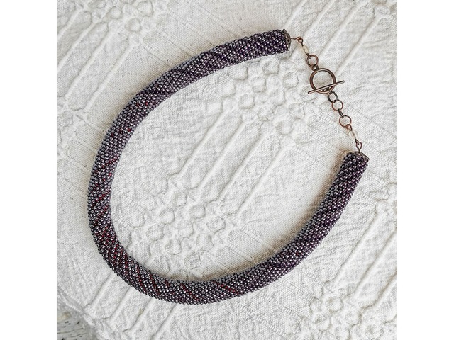 Прикраса із бісеру кольє-джгут "Магніт"