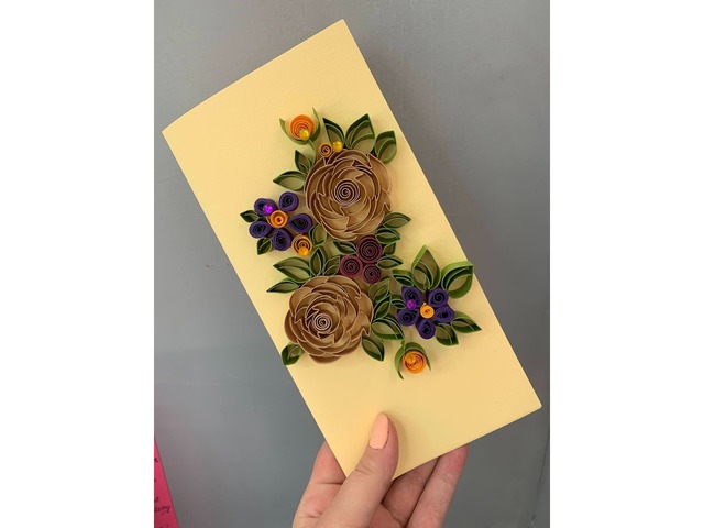 Квілінг листівка "Весняні квіти" з об’ємними квітами ручної роботи