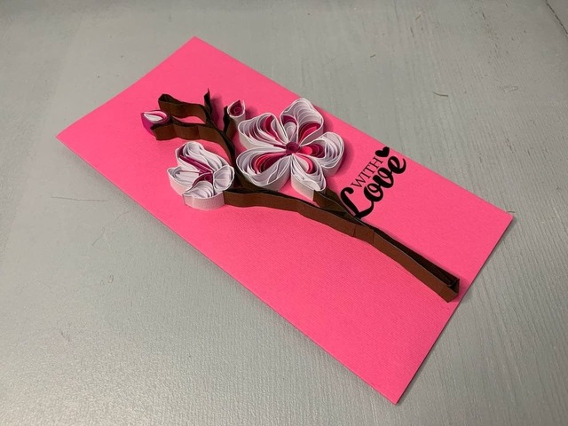 Квілінг листівка “With Love” з об’ємною квіткою ручної роботи