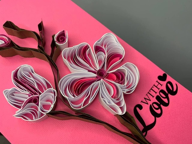 Квілінг листівка “With Love” з об’ємною квіткою ручної роботи