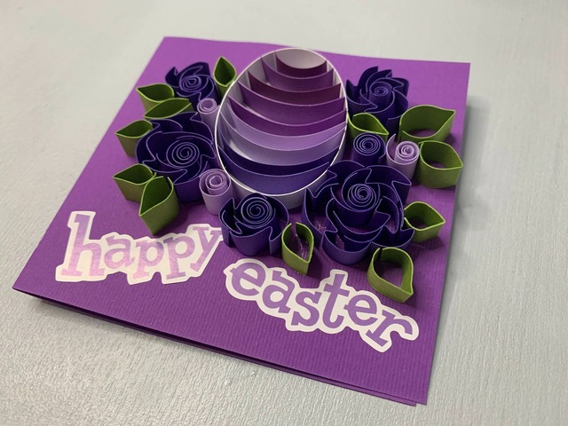 Квілінг листівка “Happy Easter” з об’ємним яйцем та квітами ручної роботи