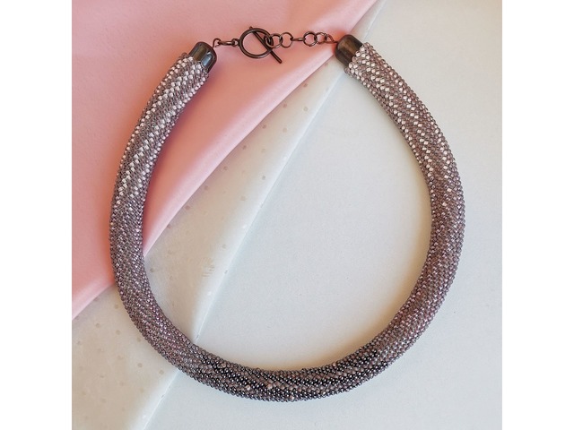 Прикраса із бісеру кольє-джгут "Ніжність"