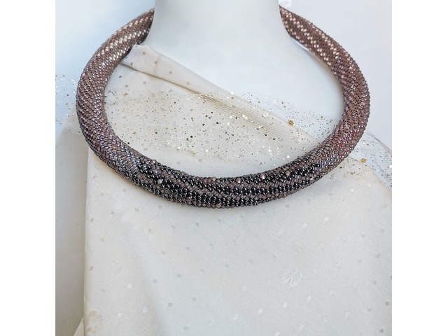 Прикраса із бісеру кольє-джгут "Ніжність"