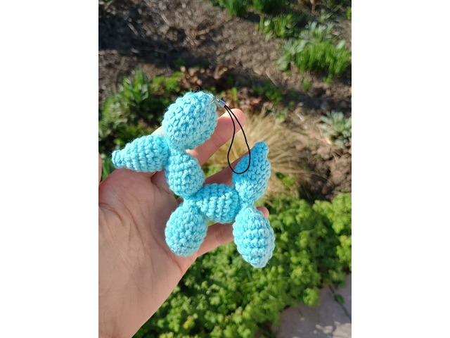 Брелок Собака из Шариков вязанная