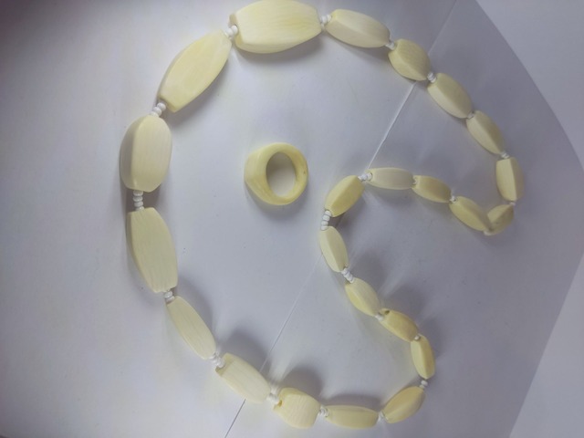 НАМИСТА З НАТУРАЛЬНИХ МАТЕРІАЛІВ