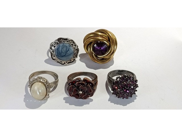 КАБЛУЧКИ.ПЕРСТНІ.ПЕЧАТКИ