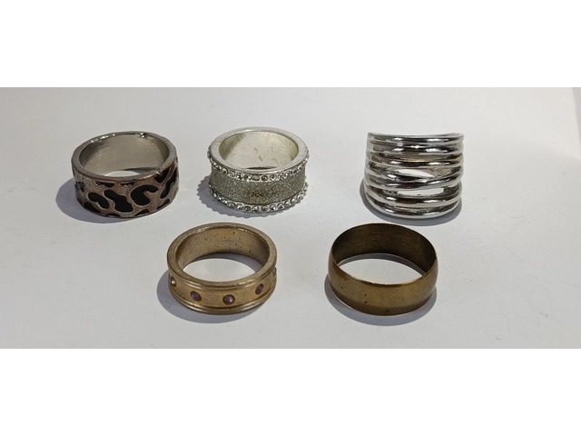 КАБЛУЧКИ.ПЕРСТНІ.ПЕЧАТКИ