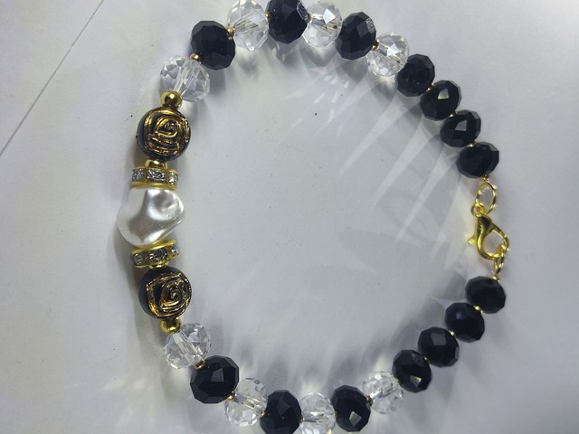 БРАСЛЕТИ НА БУДЬ ЯКИЙ СМАК