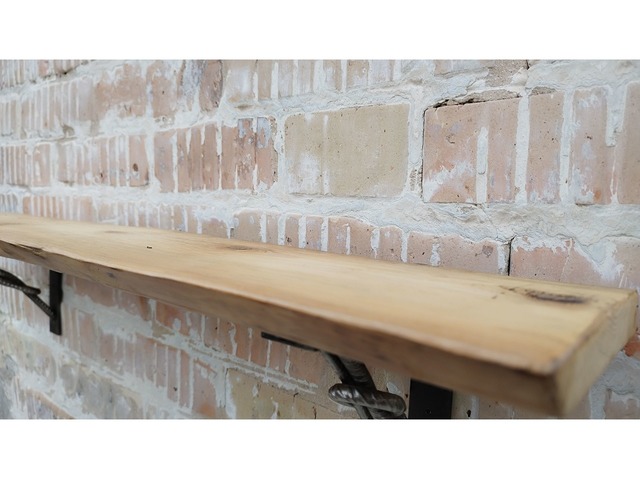 Настінна полиця в стилі лофт з натурального дерева та металу