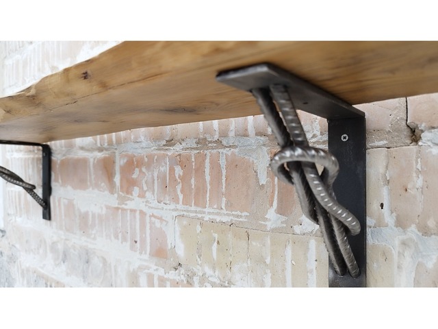 Настінна полиця в стилі лофт з натурального дерева та металу