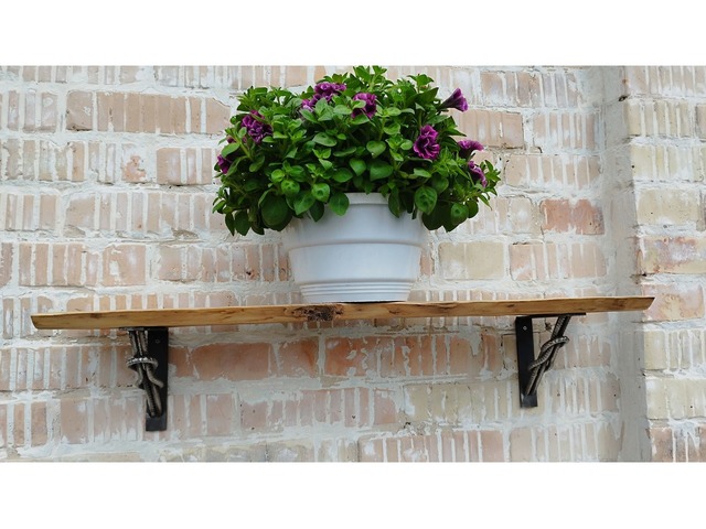 Настінна полиця в стилі лофт з натурального дерева та металу