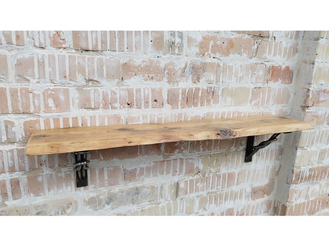 Настінна полиця в стилі лофт з натурального дерева та металу