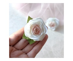 Заколка з мініатюрною трояндою