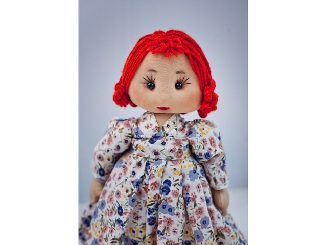 Интерьерная кукла ручной работы с рыжими волосами (на заказ)