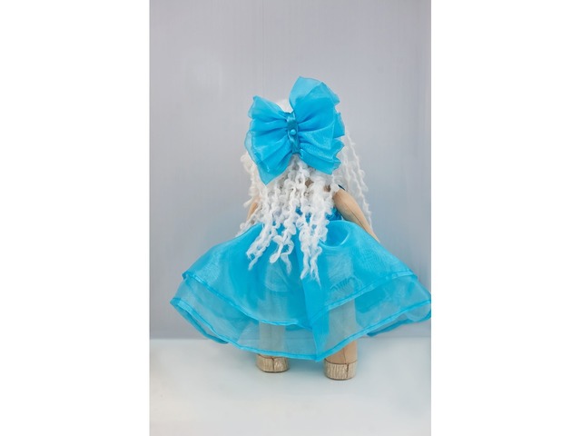 Интерьерная кукла ручной работы блондинка в голубом платье