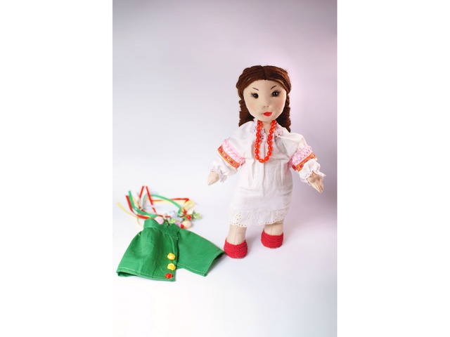 Кукла ручной работы, украинка в национальном костюме