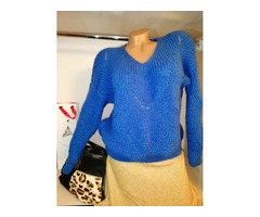 Голубой свитер ручной работы