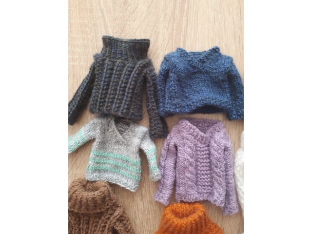 Одежда для куклы Барби вязаный свитер