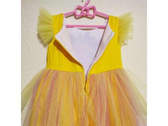 Детское нарядное платье с куклой LOL . Материал - хлопок и фатин. Размер 3-5 лет.