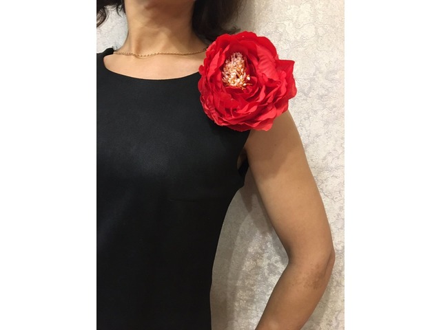 Брошка для одягу Троянда