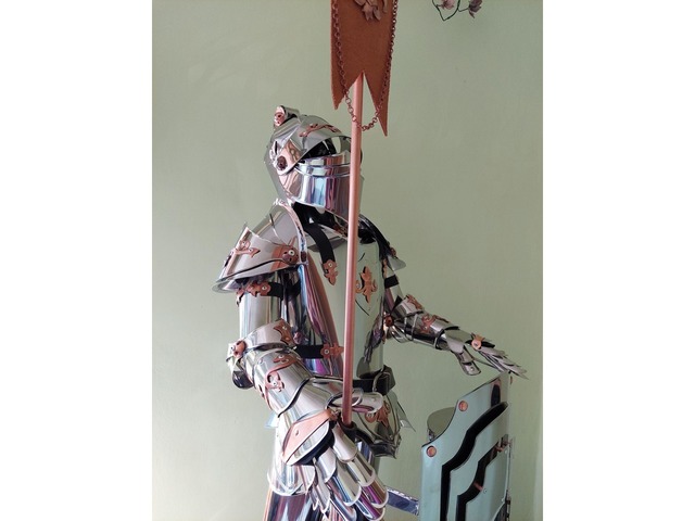 Подарочный рыцарь высотой 106 см