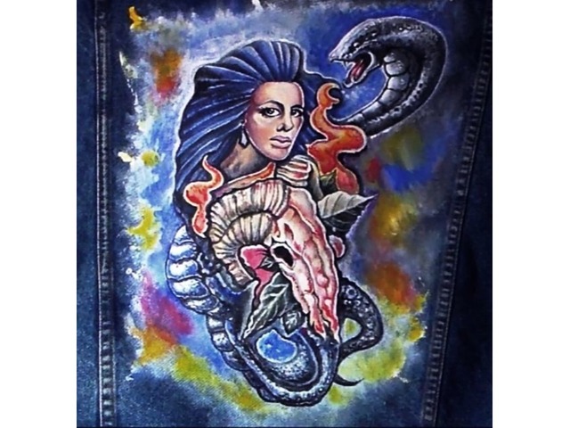 Джинсовая куртка с ручной росписью специальными красками по ткани