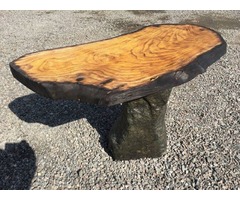НАБІР. Журнальний столик з дерева шовковиці та натурального граніту. Камінь & граніт.